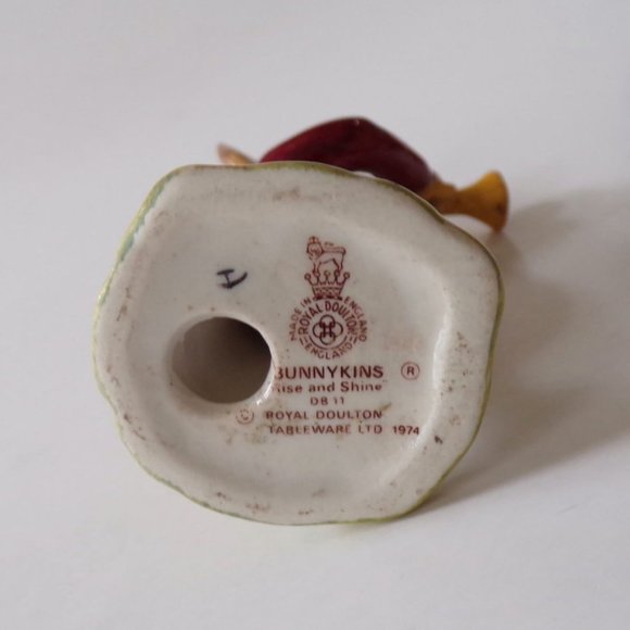 Royal Doulton Bunnykins Rise and Shine 1974 Bunny with Bugle Horn   3086 - Picture 7 of 7